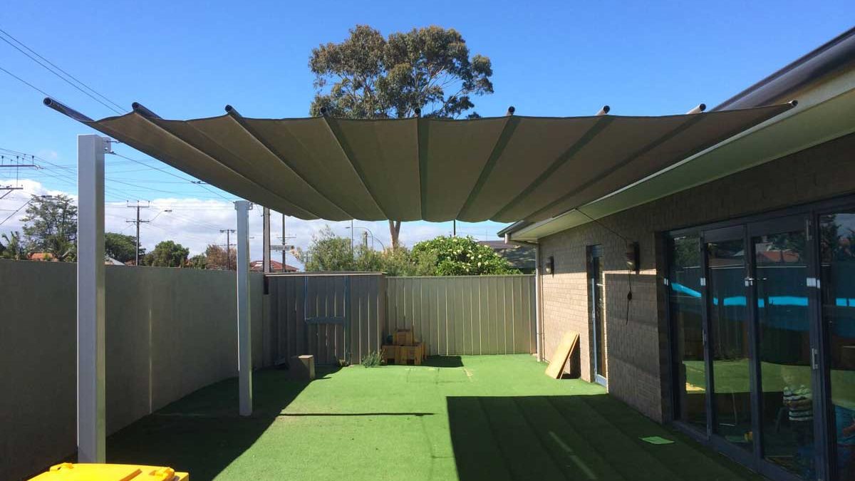Retractable pergolas & roof systems, motorised blinds & awnings, folding arm awnings, operable louvers, alfresco cafe outdoor balcony skylight block out blinds, ziptrack, zipscreen, shade track, patios, waterproof awnings, opening roofs, somfy.